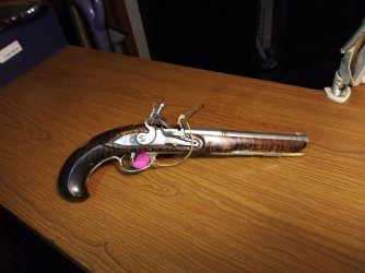 flintloock pistol.jpg